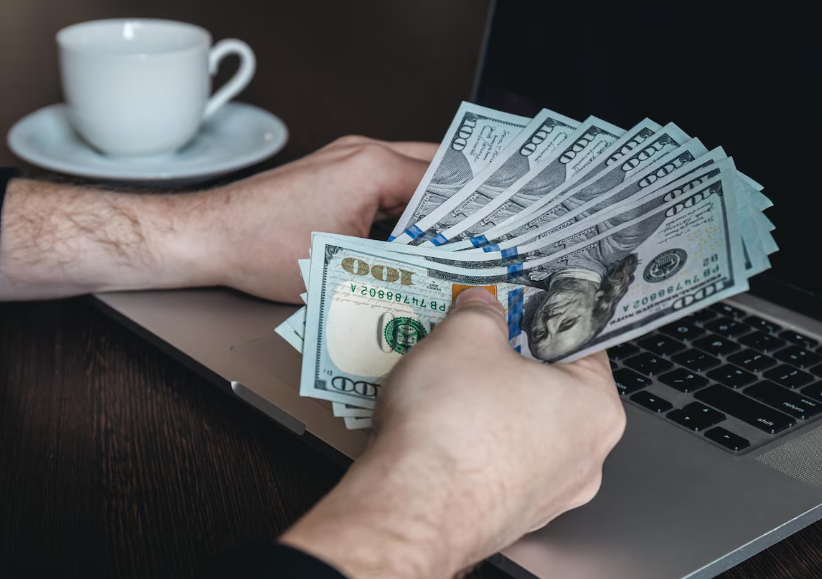 Membongkar Opsi Pendanaan Bisnis: Apa yang membuat uang muka berbeda dari pinjaman?